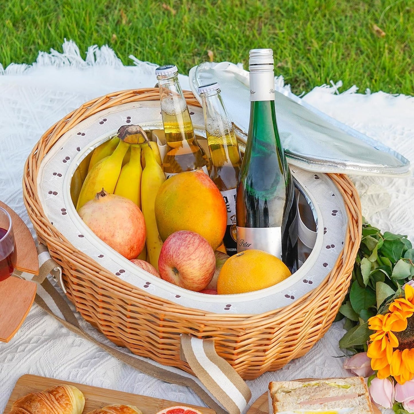 4 Person Picnic Basket, Insulated Wicker Basket with Folding Table, Wicker Picnic Basket Set with Large Insulated Cooler Bag for Outdoor Camping (Beige)